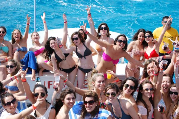 Dancer Cruise Cancún ¡Que comience la fiesta!