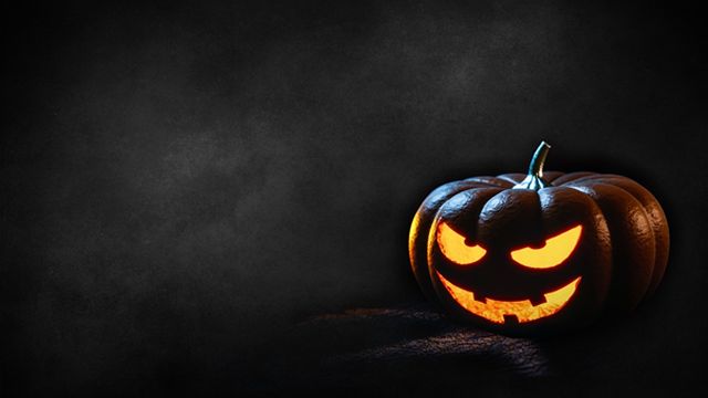 Visitantes de todos los lugares acuden al Parque Warner Madrid para festejar Halloween